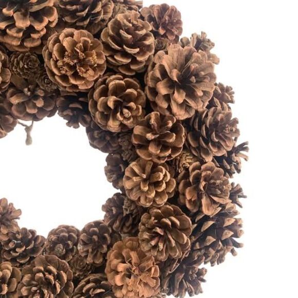 Handcrafted pinecones winter christmas door decoration wreath - Picture 3 of 10